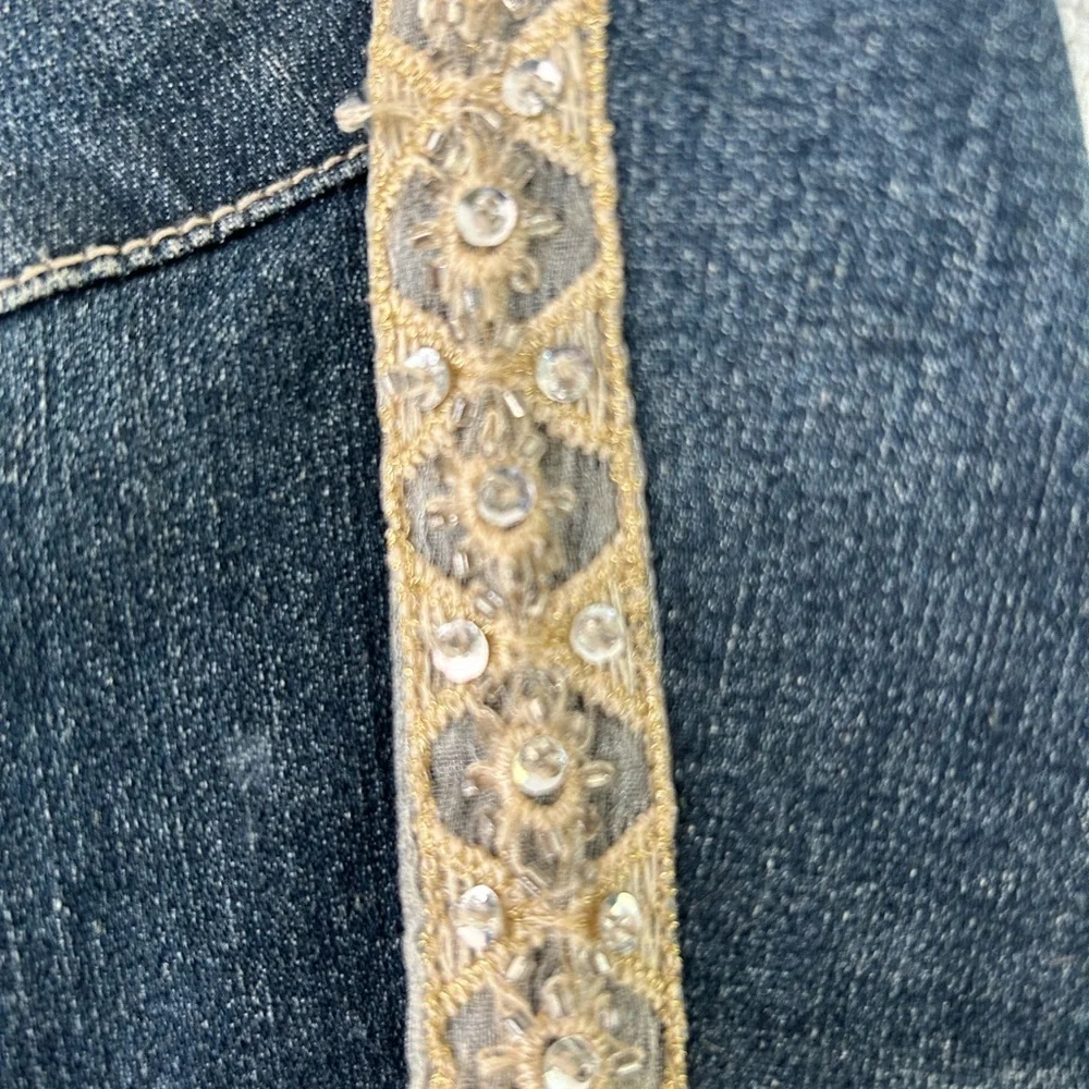 Chico’s Denim Jean Denim Jacket with Embellished Collar Chico Size 1 or size 8 - Picture 6 of 7